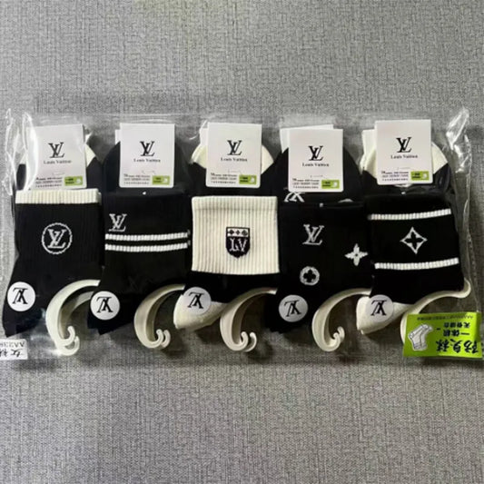 1 Pair each Black Daily Letters Patchwork Contrast Sock