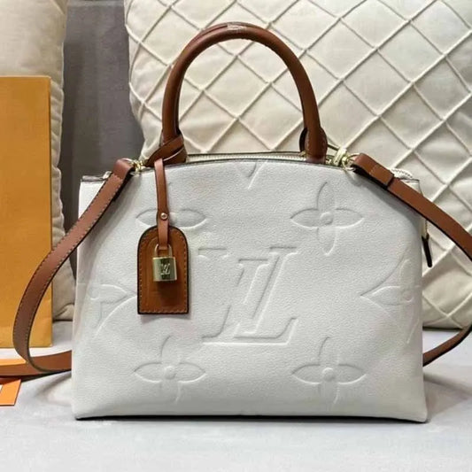 White Elegant Simplicity Letter Zipper Bags