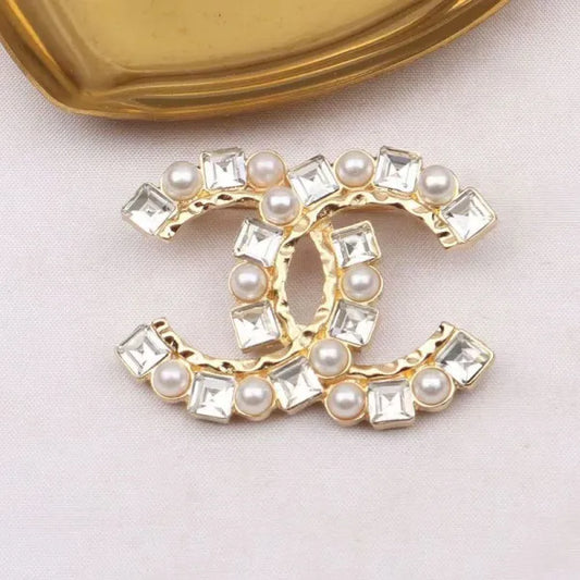 Gold Fashion Simplicity Letter Pearl Brooch