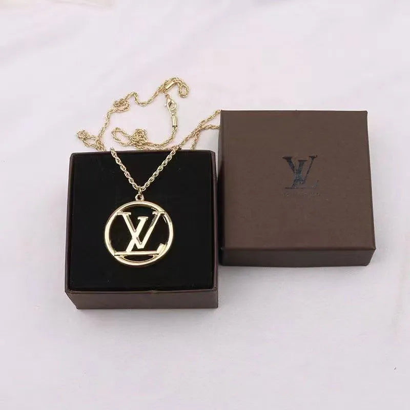 Gold Simplicity Letter Chains Necklaces